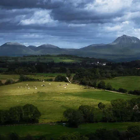Proche De Clermont-ferrand * Châteaugay