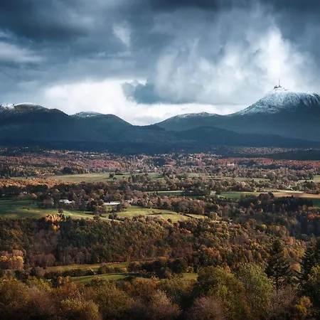 Proche De Clermont-ferrand Daire Châteaugay