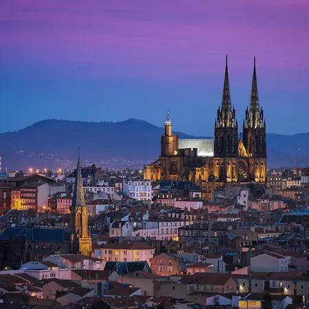 Proche De Clermont-ferrand Daire *